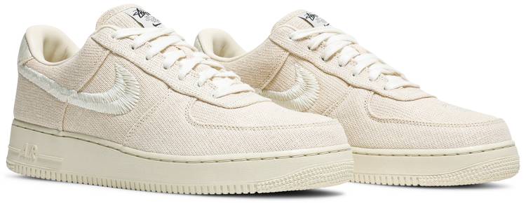NIKE AIR FORCE 1 STUSSY - FOSSIL/SAIL - Cultive