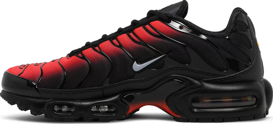 Nike TN Air Max Plus Deadpool top down, 🔴⚫️ DEADPOOL VIBES🔴⚫️ Nike  Delivers a SICK “Deadpool” Air Max Plus! Cop here >   By The Sole Supplier